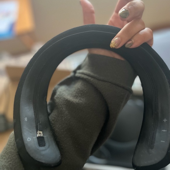 Bose Soundwear Companion Speaker - Picture 3 of 5